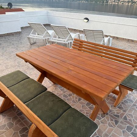 Alisa Sea View Apartment Prcanj Kotor Exterior foto